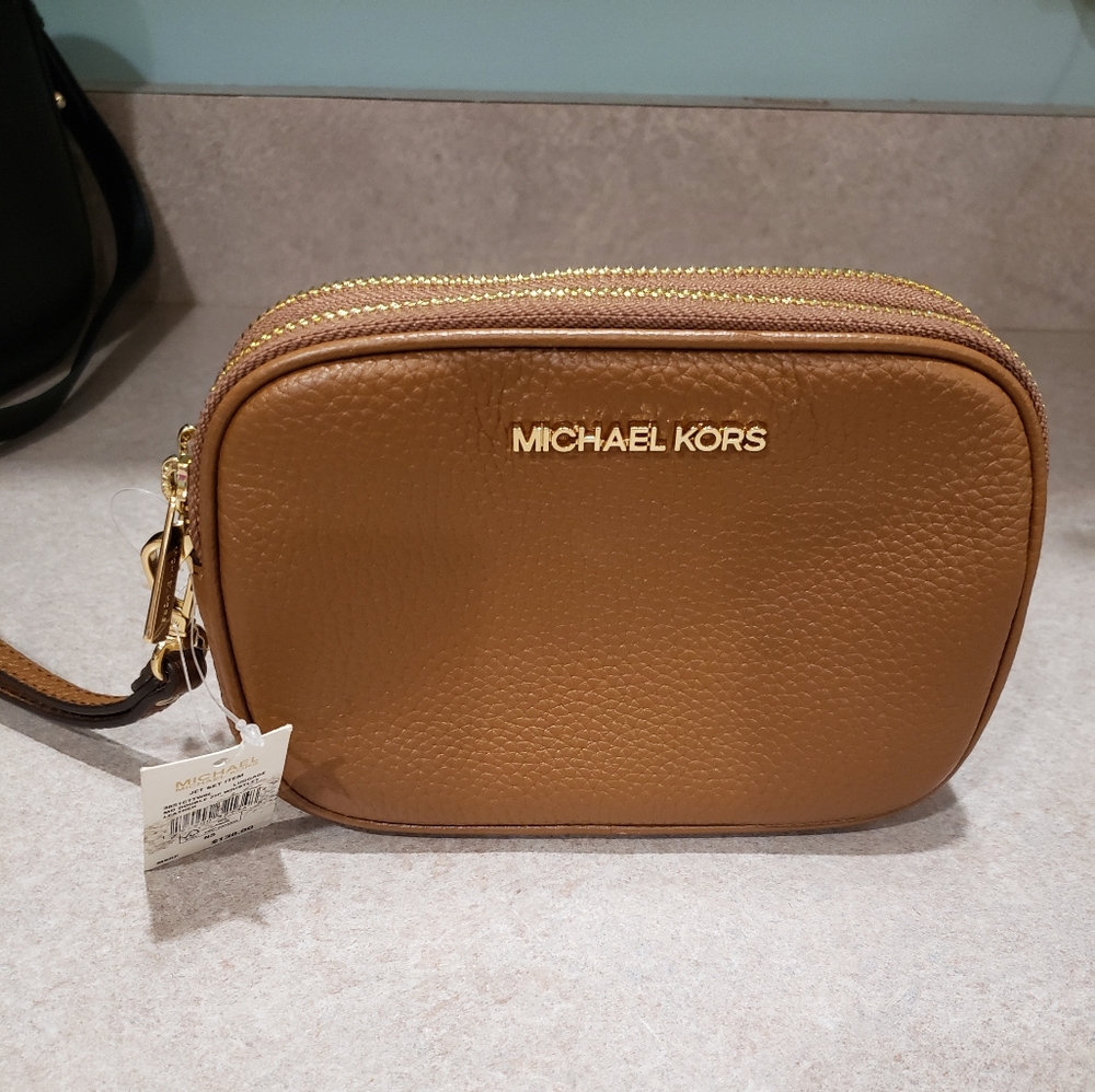 Micheal kors wallet